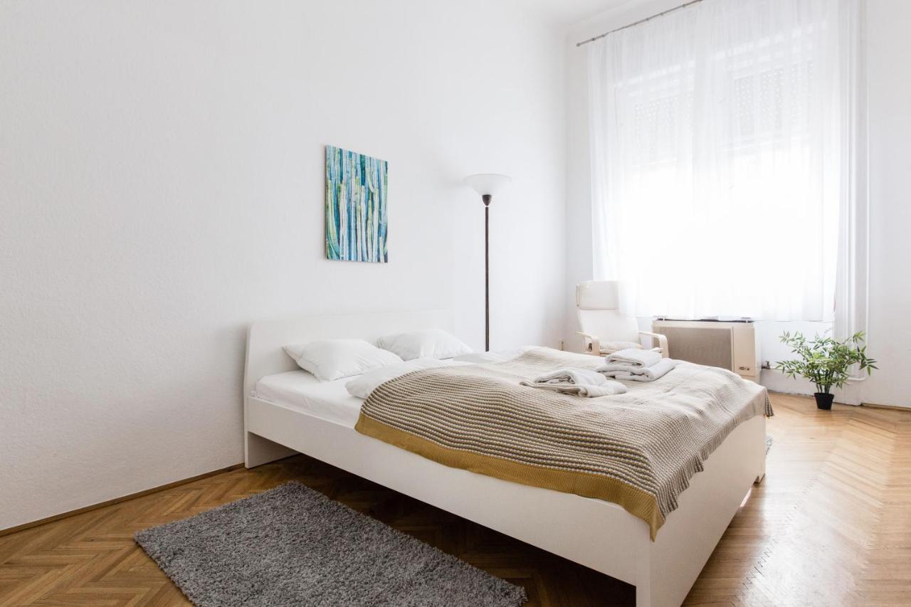 Apartament In The Living